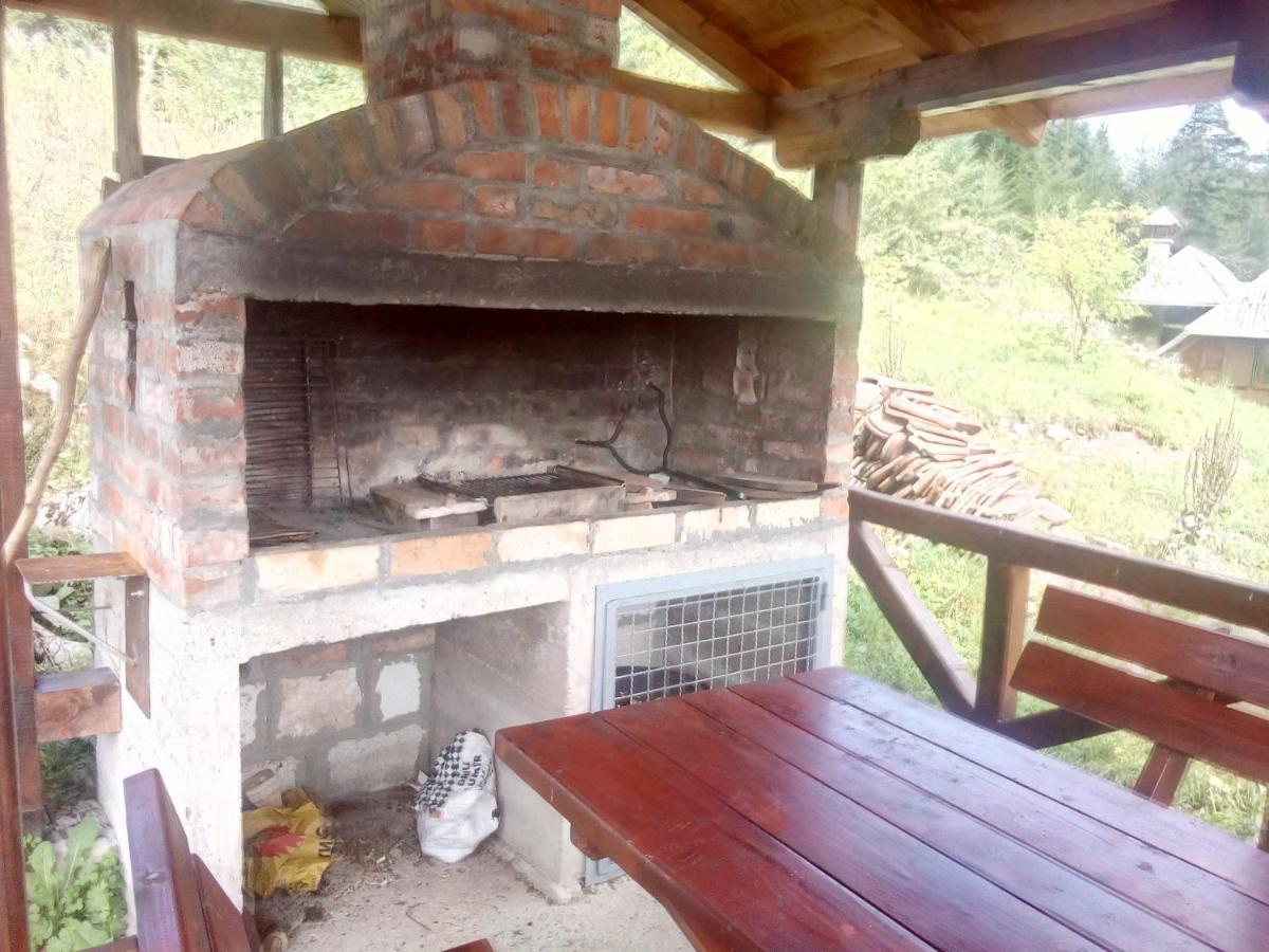 Planinska Kuca Dusan Mitrovac Luaran gambar