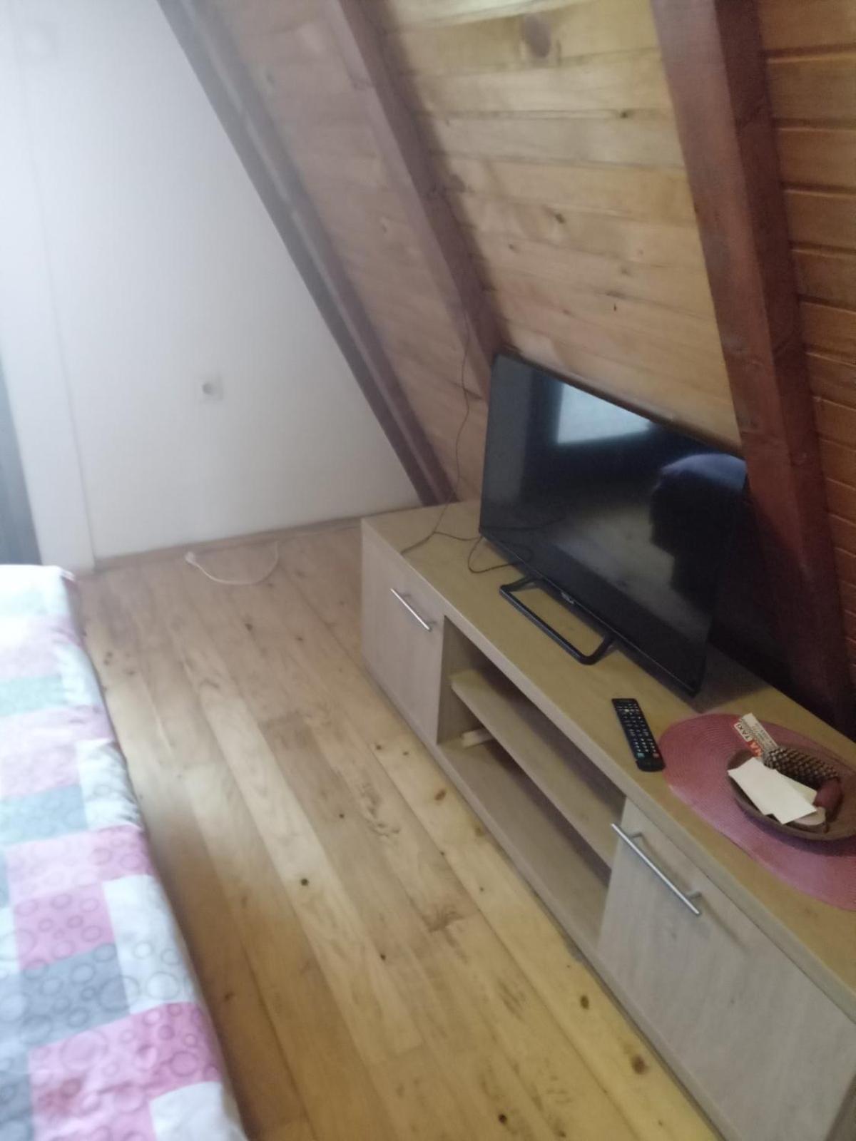 Planinska Kuca Dusan Mitrovac Luaran gambar